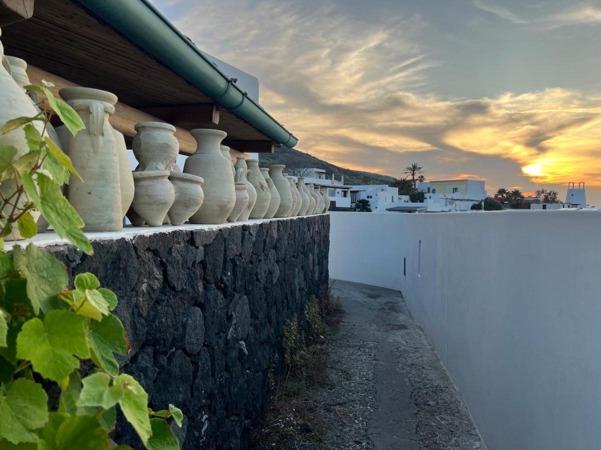 Casa Due Lune Stromboli Luaran gambar